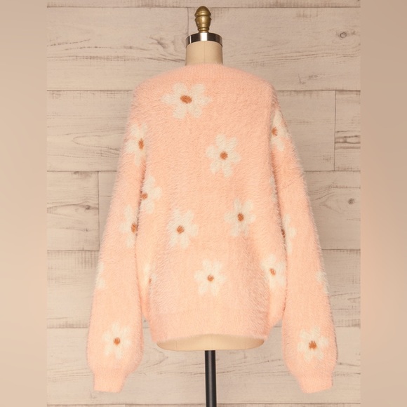 Floral fuzzy sweater - Picture 2 of 2